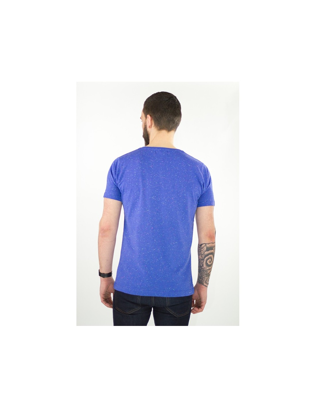 t-shirt bleu tacheté