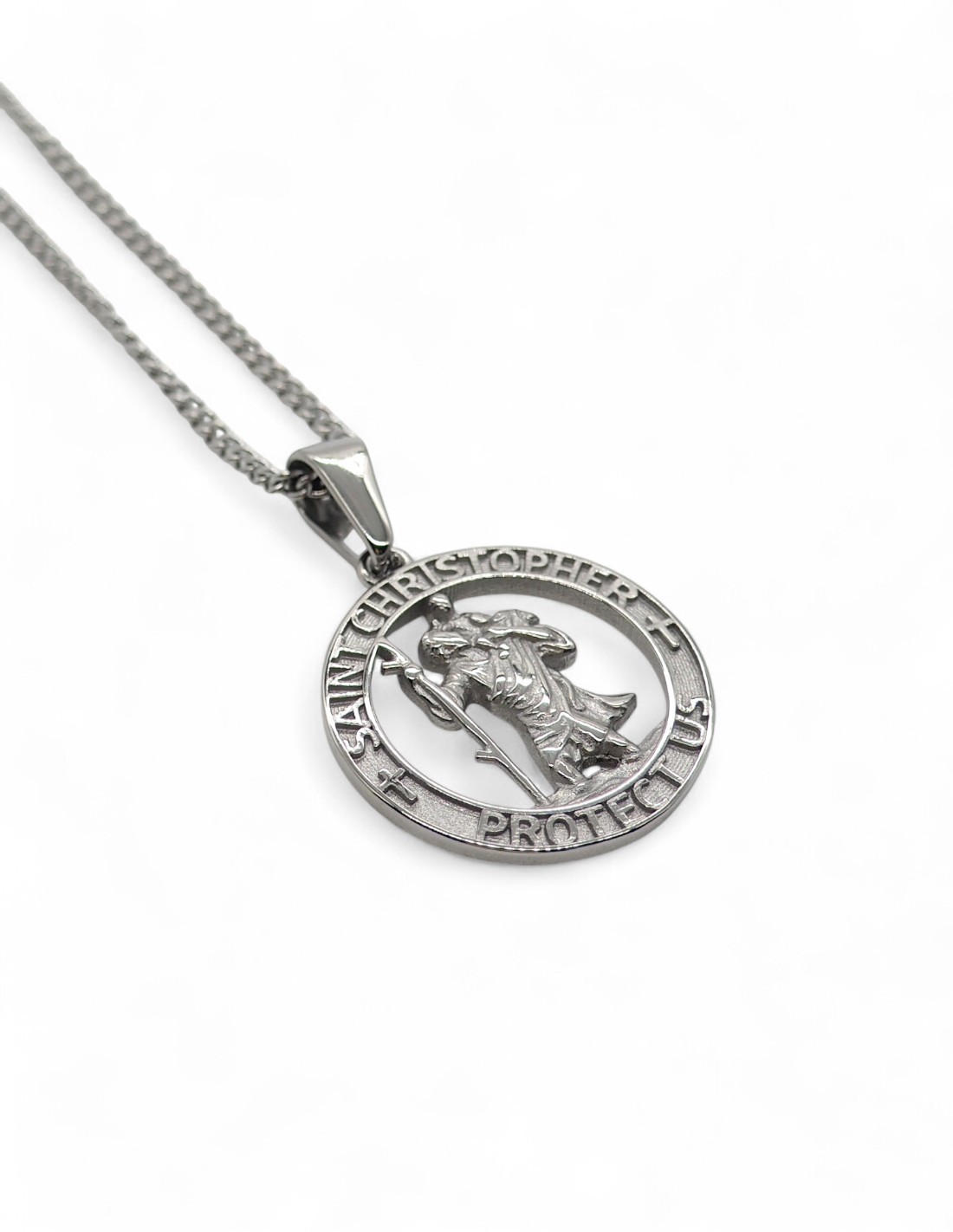 Collier argenté avec pendentif saint christophe