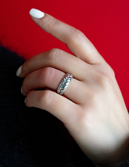 bague tressée motif couronne de laurier argentée
