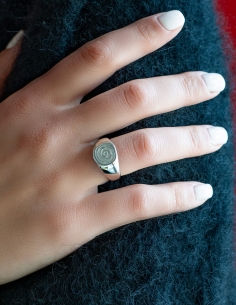 Bague chevalière motif tourbillon argenté 2