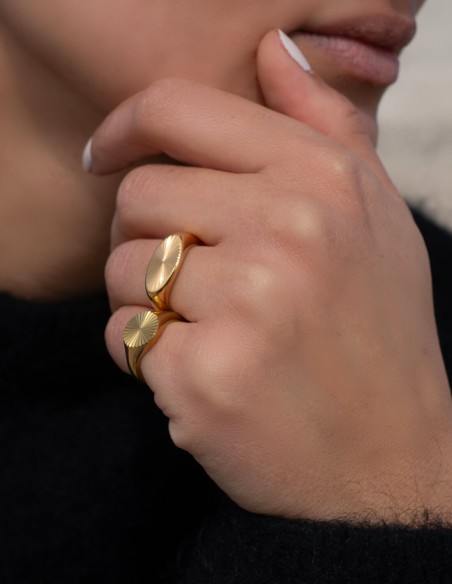 bague motif soleil design doré