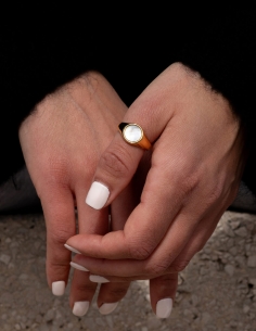 bague doree a pierre ronde nacre 2