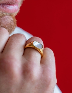 bague chevaliere doree pierre nacre 2