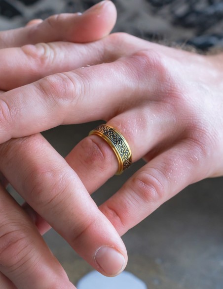 bague anneau tournant motif celtique doré noir