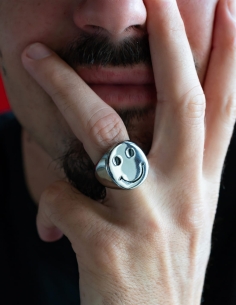bague chevaliere smiley argentee 2