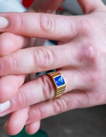 Bague dorée Pierre bleue