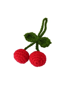 bijou de sac cerise en crochet