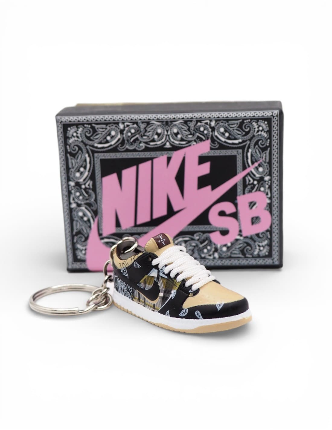 Pack Dunk SB Travis Scott Porte clé et mini boite