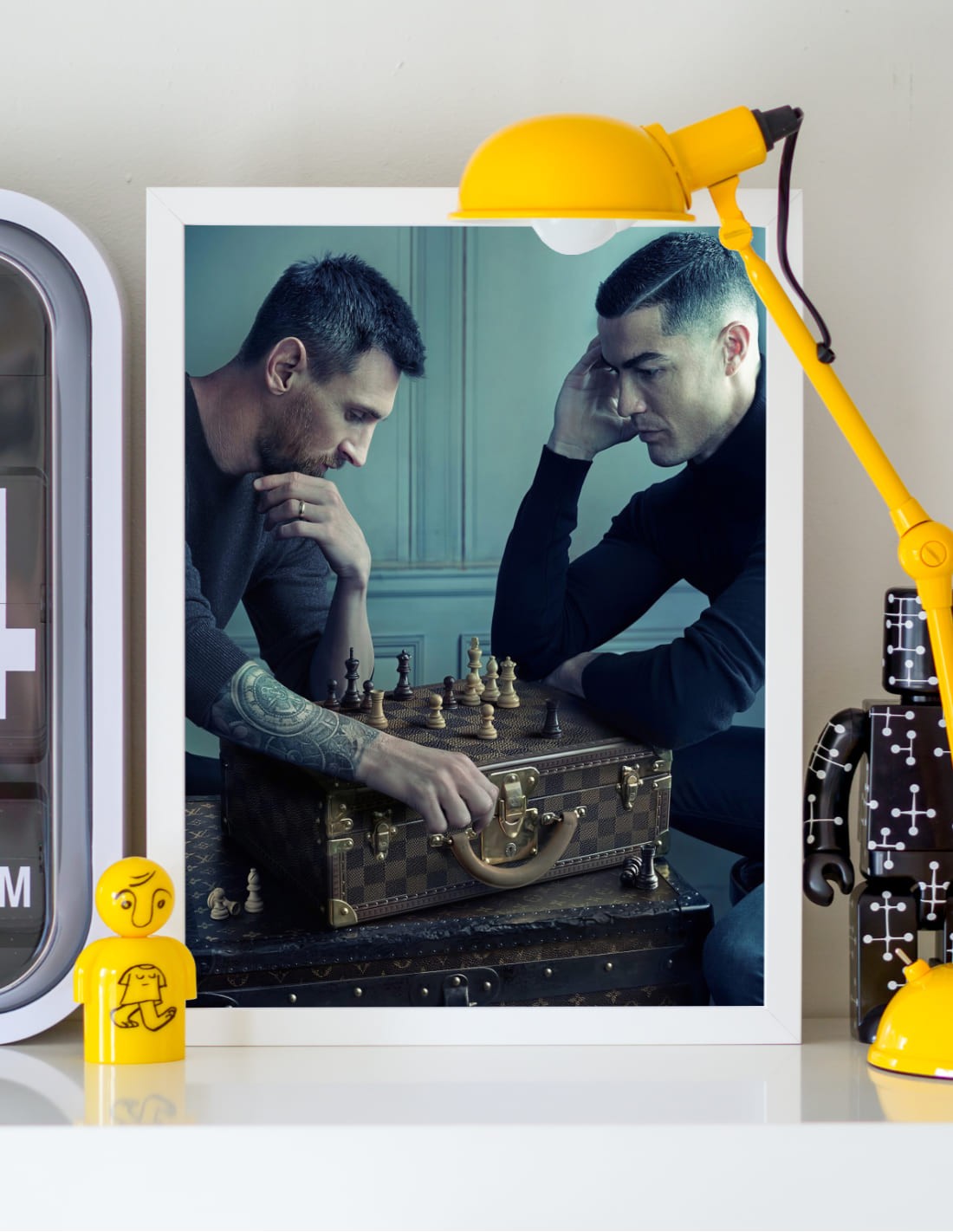 affiche messi ronaldo jeu echecs louis vuitton