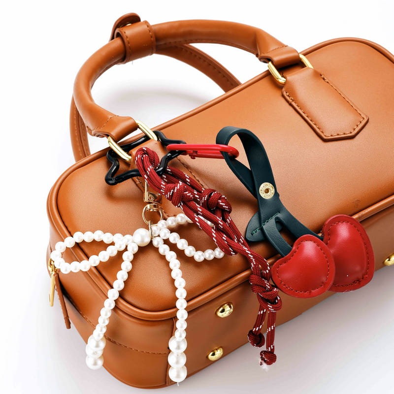 bijoux de sac avec grigris