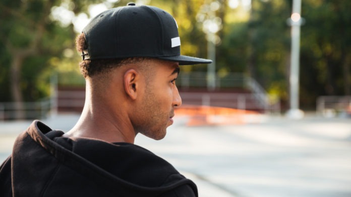 Casquettes streetwear : le nouvel accessoire de mode entre tendance et personnalisation
